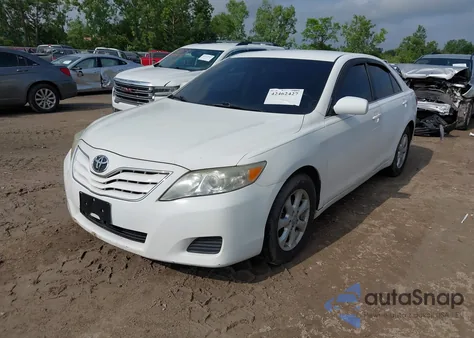 2011 Toyota Camry Le z USA, uszkodzony, nr VIN 4T1BF3EKXBU584837